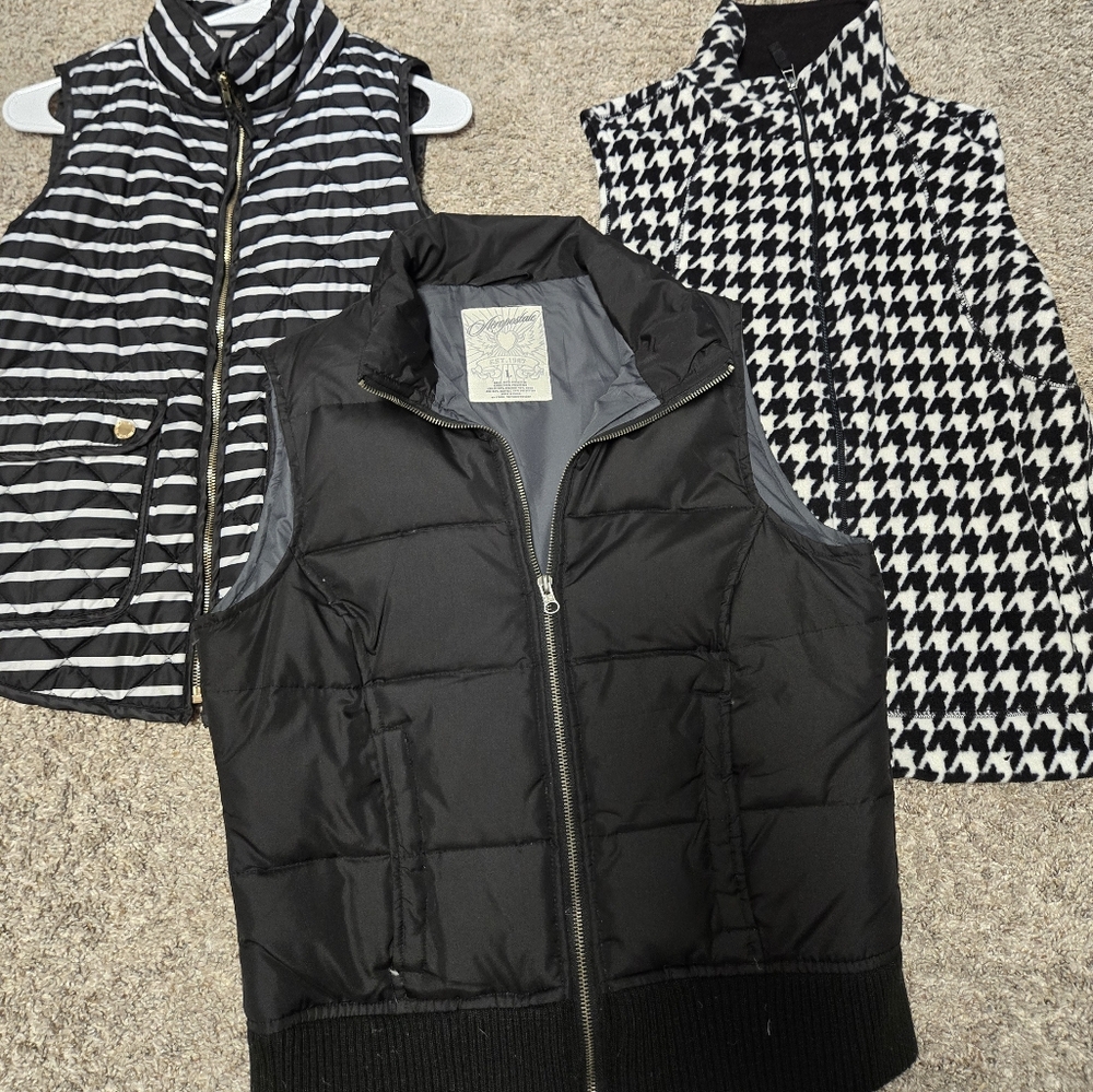 3-Vest Bundle | Women’s Sz Large | Fleece, Lightweight Aeropostale Kim Rogers